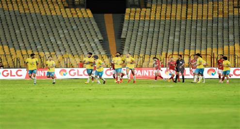 "تضارب ثم تجاهل"..4 تصريحات للعجوز حول هدف الإسماعيلي الملغي في الأهلي (فيديو)